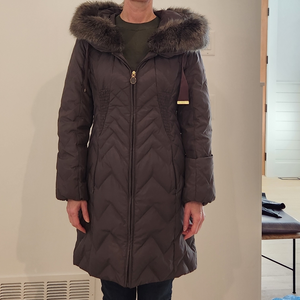 Down filled jacket - Picture 3 of 6